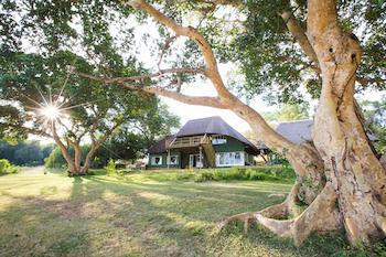 Maninghi Lodge โฮดสปรูท ภายนอก รูปภาพ