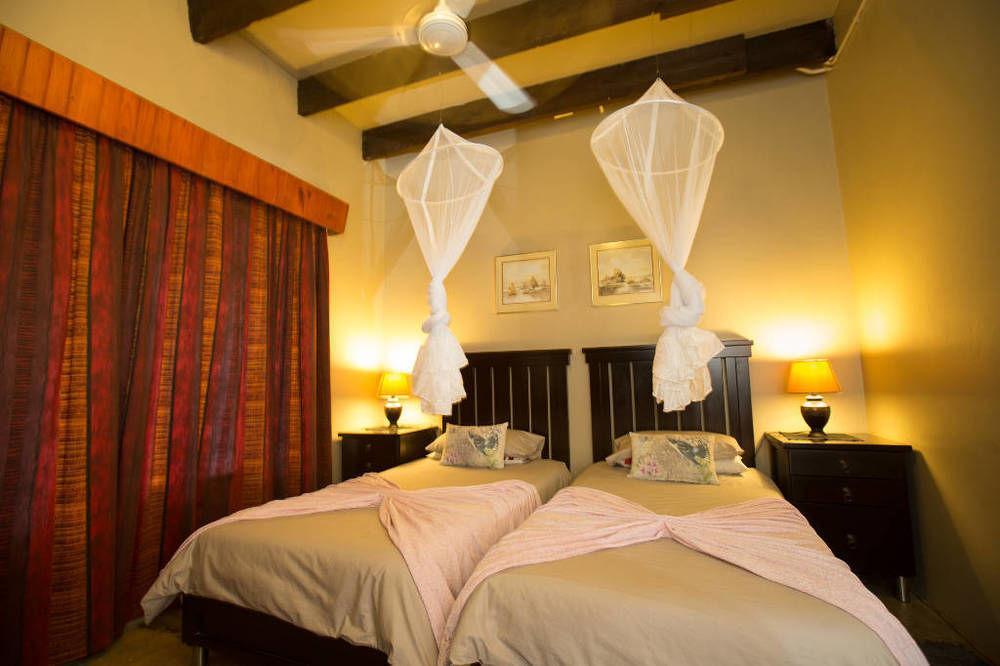 Maninghi Lodge โฮดสปรูท ภายนอก รูปภาพ