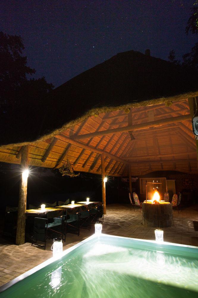 Maninghi Lodge โฮดสปรูท ภายนอก รูปภาพ